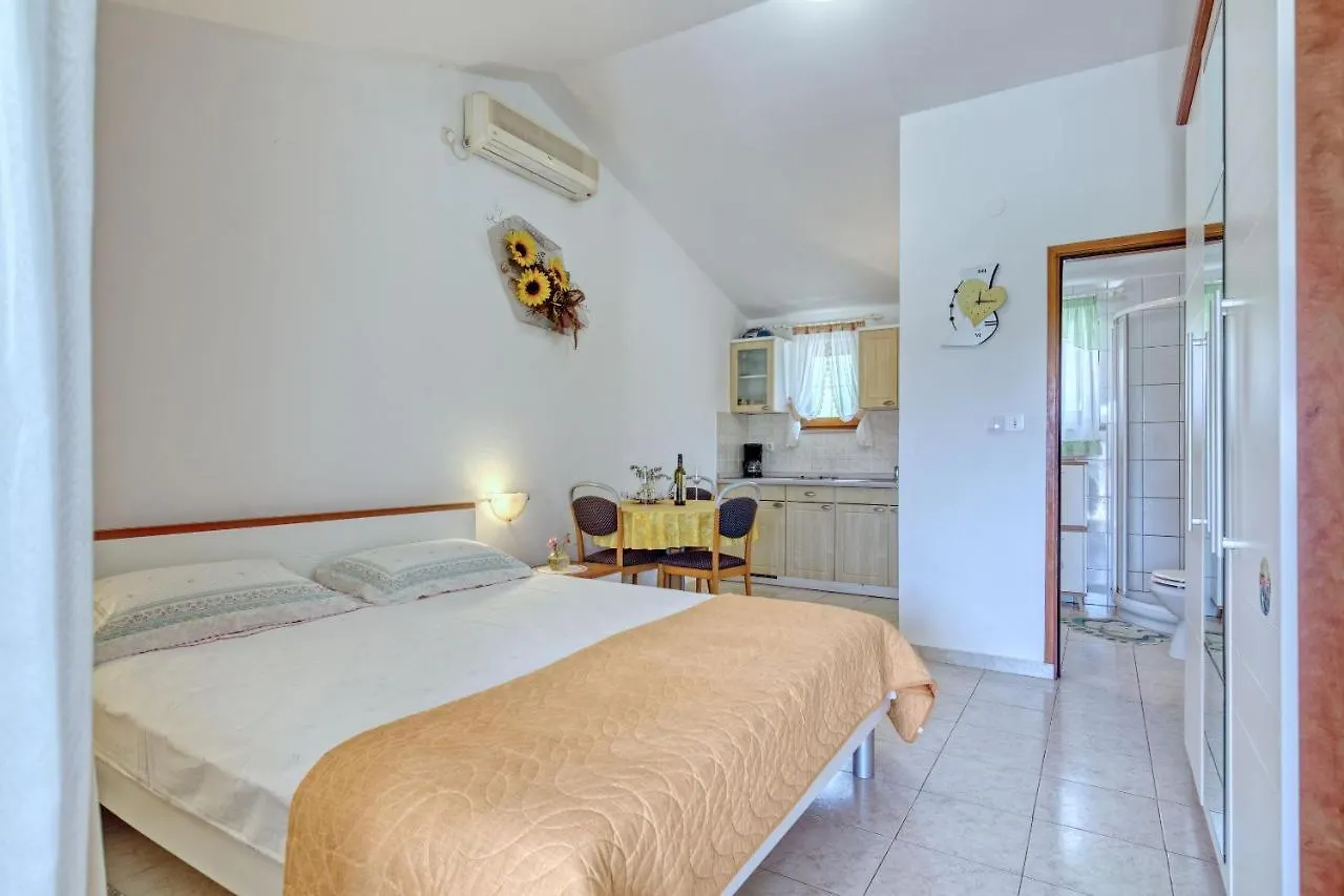 House Tiny House Villa Banjole 0*,  Croatia