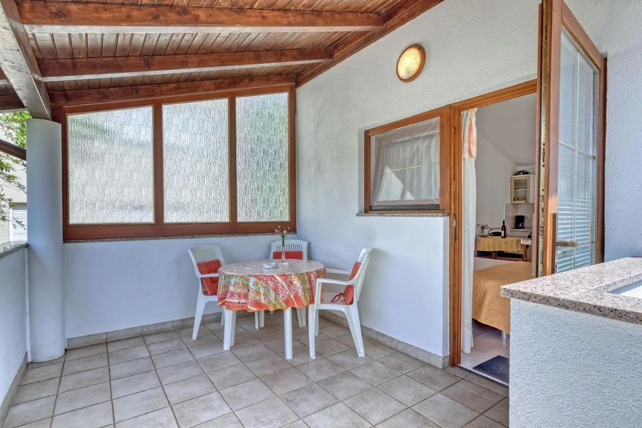 House Tiny House Villa Banjole
