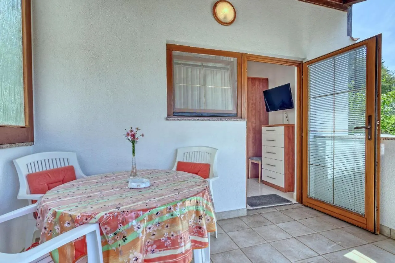 House Tiny House Villa Banjole